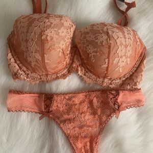 VS dream angela lined demi